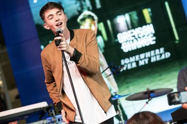 在去年集体出柜的11位大牌男明星。 - 51虹马 在去年集体出柜的11位大牌男明星。 - 51虹马