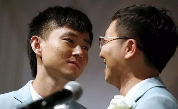 突然发现老爸是gaY，我该怎么办？ - 51虹马