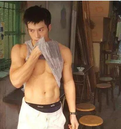 突然发现老爸是gaY，我该怎么办？ - 51虹马