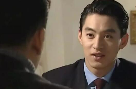 两个孤独的男人越靠越近，彼此取暖！朱镇模颜值逆天！！-51虹马