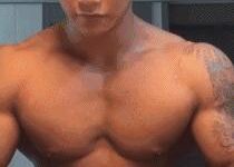 肌肉男直播吃健身餐，网友却全程看肉....-51虹马