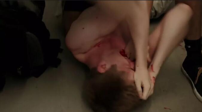 侮辱、暴力、淋尿，校园恐同故事 最深的伤害来自最亲近的人 - 51虹马