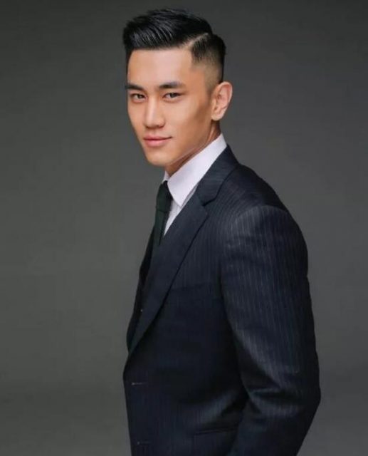 186CM神似宁泽涛的健身私教曾和肌肉男浴室玩自拍 - 51虹马