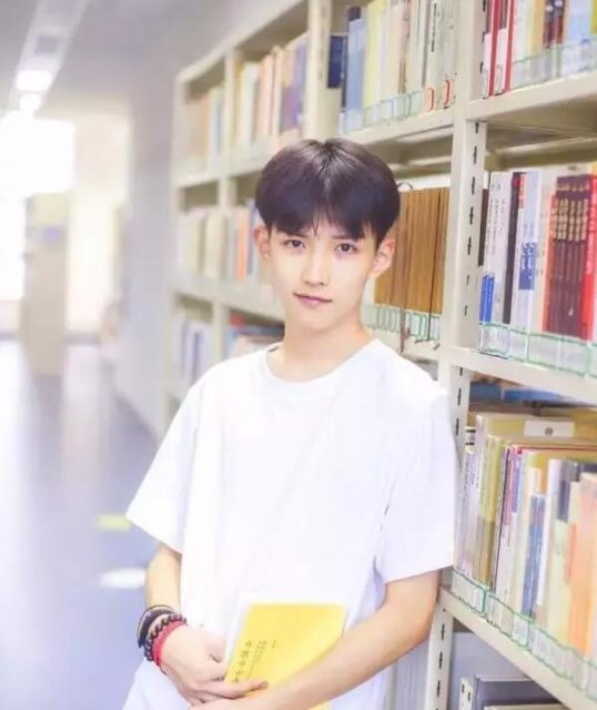 《树深时见鹿》学弟陈经年对学长沈陆生的的猛追不舍 - 51虹马