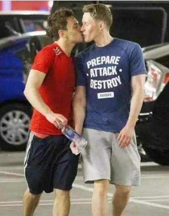 24岁的人生赢家，家庭事业颜值身材全都有 - 51虹马