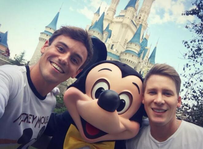 24岁的人生赢家，家庭事业颜值身材全都有 - 51虹马