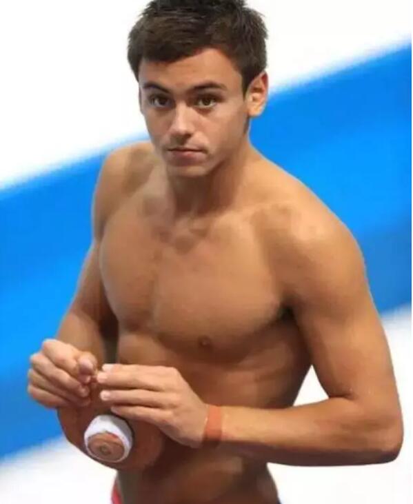 24岁的人生赢家，家庭事业颜值身材全都有 - 51虹马