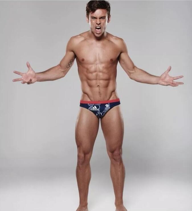 24岁的人生赢家，家庭事业颜值身材全都有 - 51虹马