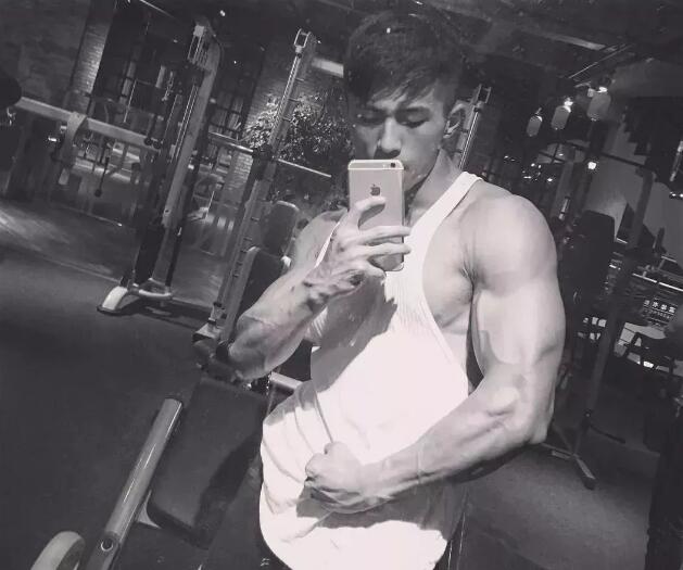 95后大肌霸，竟也有些许口耐。-51虹马