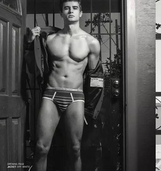 GV男优也迷信：紫色水晶胯下开运，东方力量神秘加持？ - 51虹马