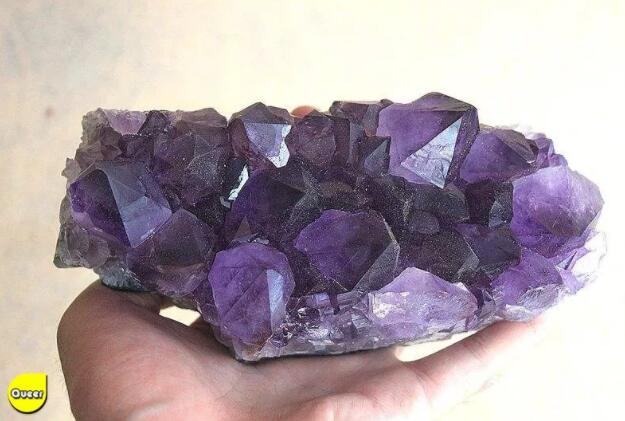 GV男优也迷信：紫色水晶胯下开运，东方力量神秘加持？ - 51虹马