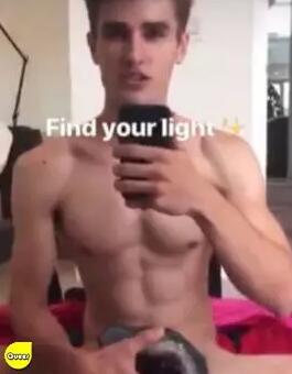 GV男优也迷信：紫色水晶胯下开运，东方力量神秘加持？ - 51虹马