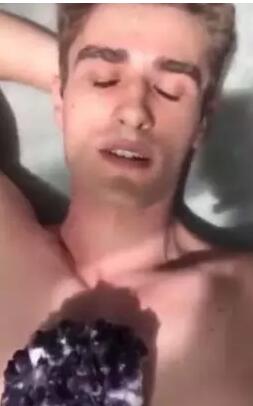 GV男优也迷信：紫色水晶胯下开运，东方力量神秘加持？ - 51虹马