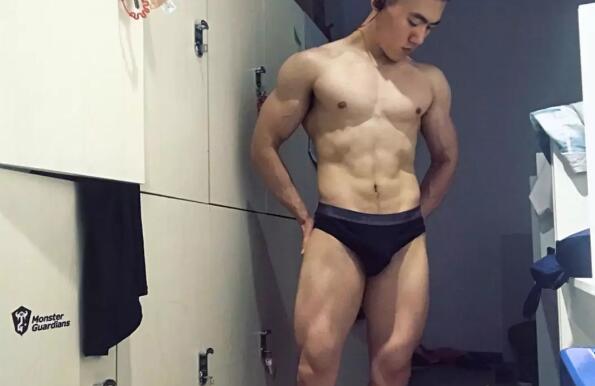 东北电大小哥为了涨粉，脱成这样！ - 51虹马