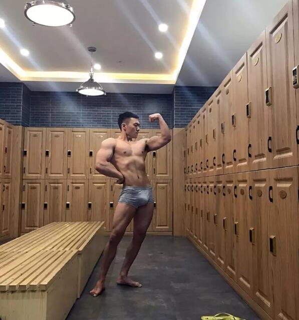 东北电大小哥为了涨粉，脱成这样！ - 51虹马