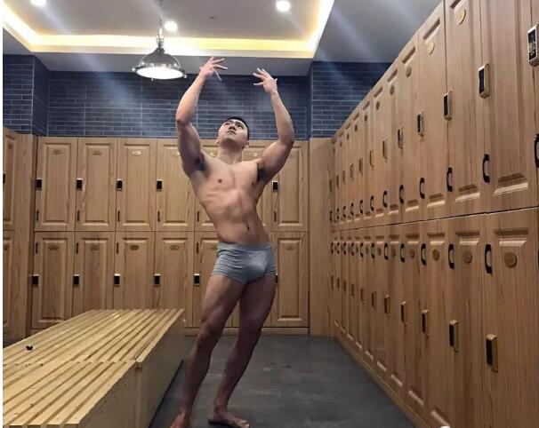 东北电大小哥为了涨粉，脱成这样！ - 51虹马