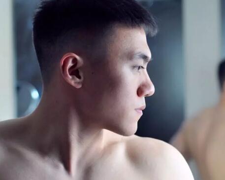 东北电大小哥为了涨粉，脱成这样！ - 51虹马