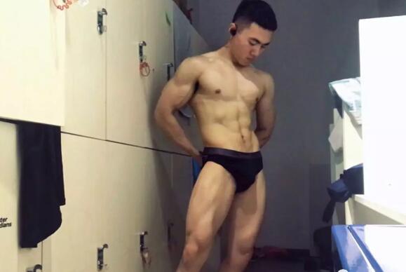 东北电大小哥为了涨粉，脱成这样！ - 51虹马