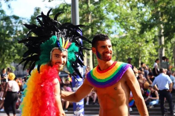 为何落后的国家，也在六月飘满了彩虹？ - 51虹马