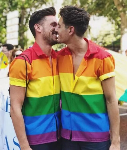 为何落后的国家，也在六月飘满了彩虹？ - 51虹马