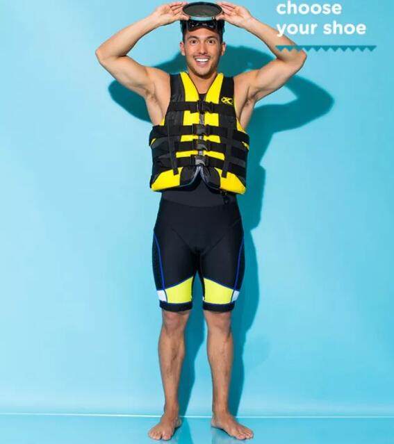 亚裔模特边走边脱，颜值不逊欧美却有个大短板？ - 51虹马