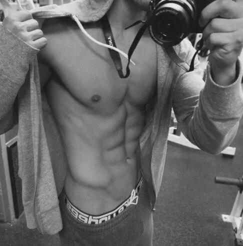 他的赤裸，我宽衣以待 - 51虹马