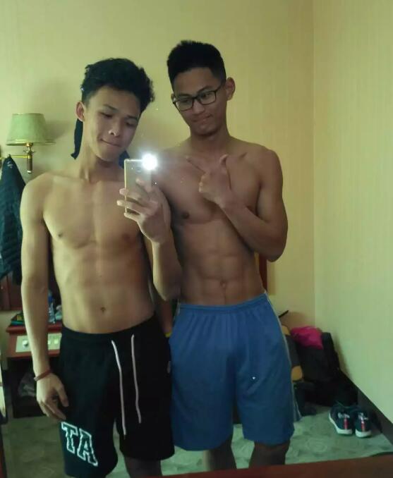 他的赤裸，我宽衣以待 - 51虹马