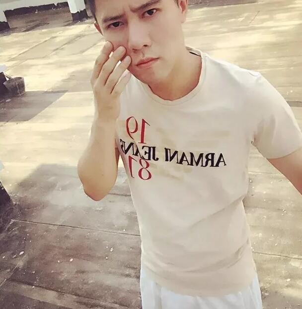 体育生自称器大活好？你确定下面不是塞了手雷？？？ - 51虹马