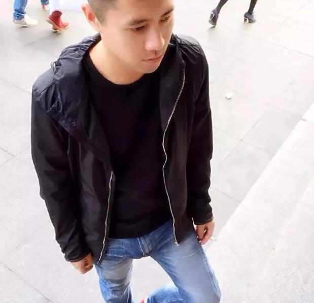 体育生自称器大活好？你确定下面不是塞了手雷？？？ - 51虹马