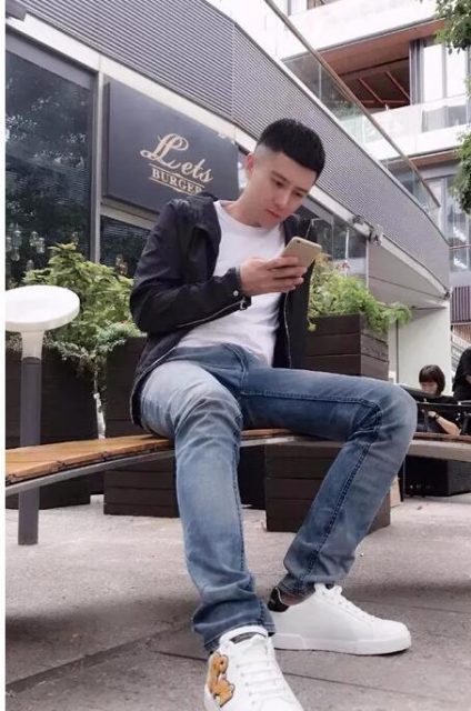 体育生自称器大活好？你确定下面不是塞了手雷？？？ - 51虹马