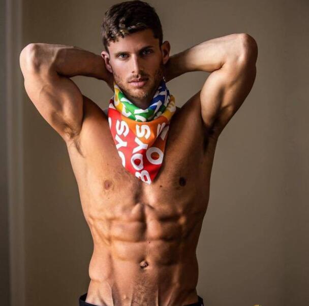 今日国内外同志同性恋资讯汇总:四位男模指控知名摄影师性侵等 - 51虹马 今日国内外同志同性恋资讯汇总:四位男模指控知名摄影师性侵等 - 51虹马