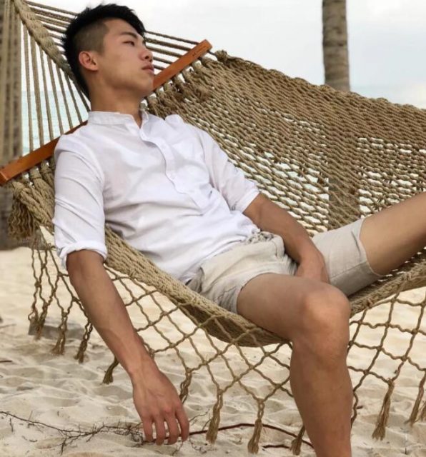 看点∣颜值很能打的小奶狗，清爽六块腹肌让你嗨到喷鼻血!！ - 51虹马