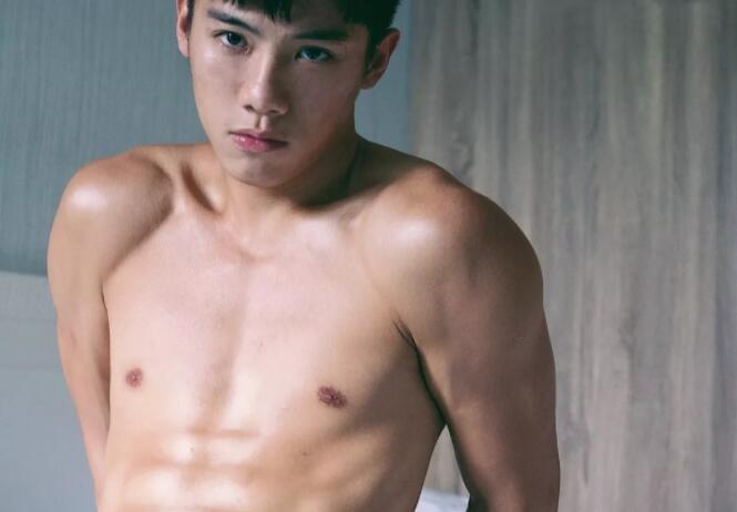 看点∣颜值很能打的小奶狗，清爽六块腹肌让你嗨到喷鼻血!！ - 51虹马