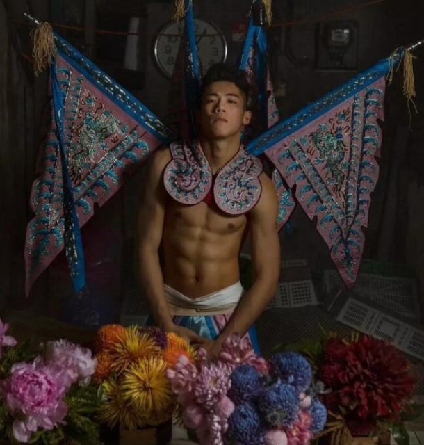 看点∣颜值很能打的小奶狗，清爽六块腹肌让你嗨到喷鼻血!！ - 51虹马