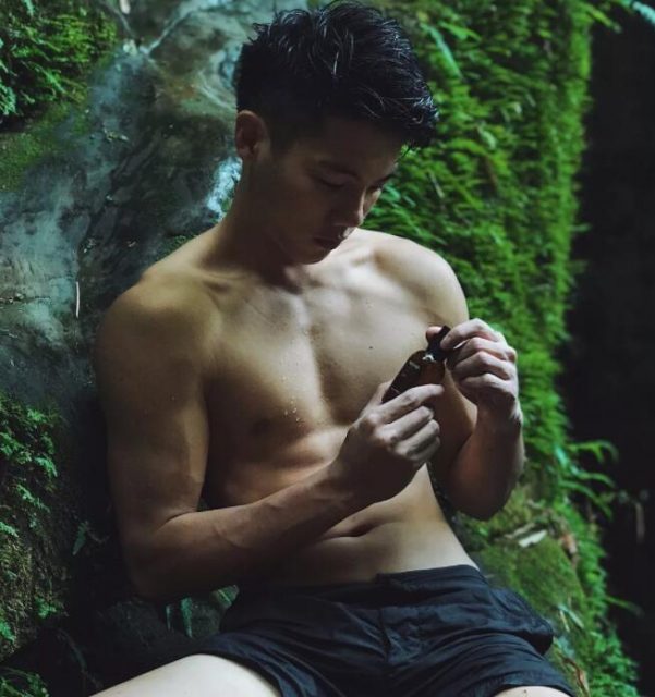 看点∣颜值很能打的小奶狗，清爽六块腹肌让你嗨到喷鼻血!！ - 51虹马