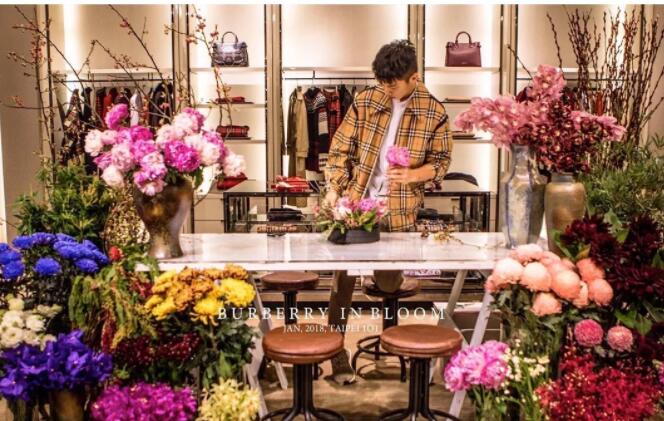 看点∣颜值很能打的小奶狗，清爽六块腹肌让你嗨到喷鼻血!！ - 51虹马