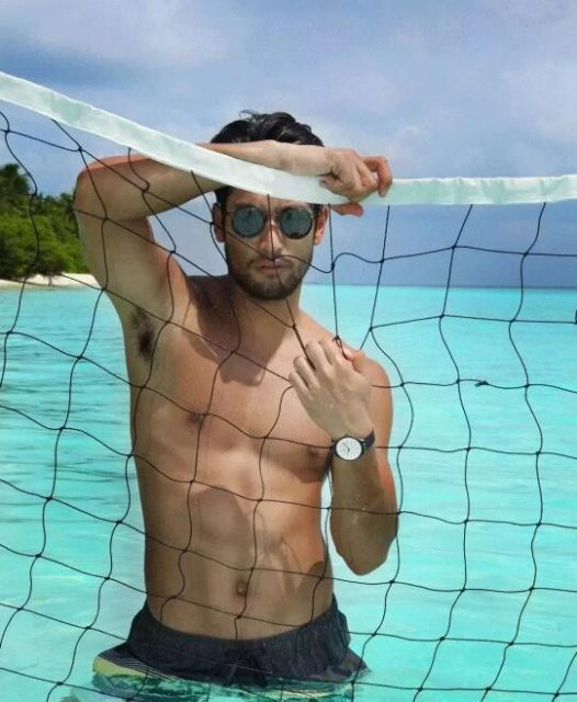 岛国性感男模撞脸高以翔，竟靠广告一脱成名！？ - 51虹马