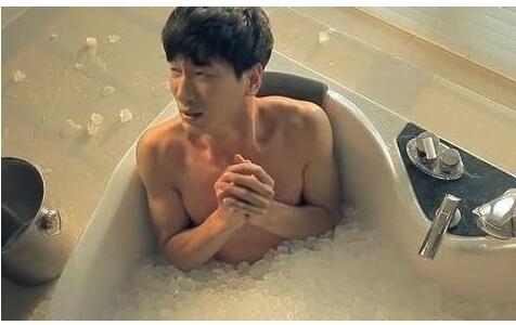 张亮帅哥的屌毛照片 图揭男模张亮的裸照写真 - 51虹马