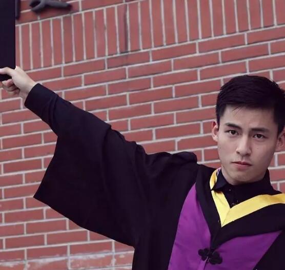 曾那么丑的彪学长找了个清华的小奶狗男友，励志吗 - 51虹马