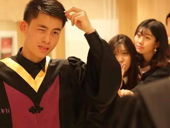 曾那么丑的彪学长找了个清华的小奶狗男友，励志吗 - 51虹马