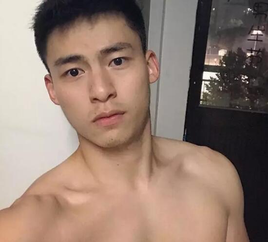 曾那么丑的彪学长找了个清华的小奶狗男友，励志吗 - 51虹马