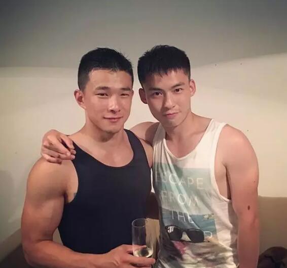 曾那么丑的彪学长找了个清华的小奶狗男友，励志吗 - 51虹马