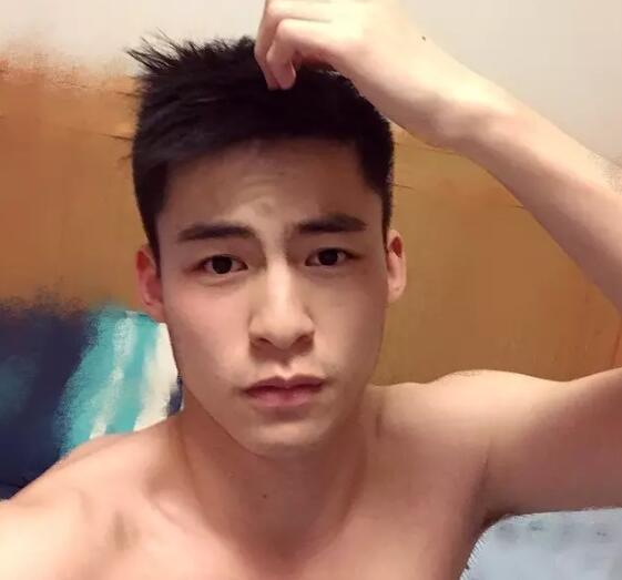 曾那么丑的彪学长找了个清华的小奶狗男友，励志吗 - 51虹马