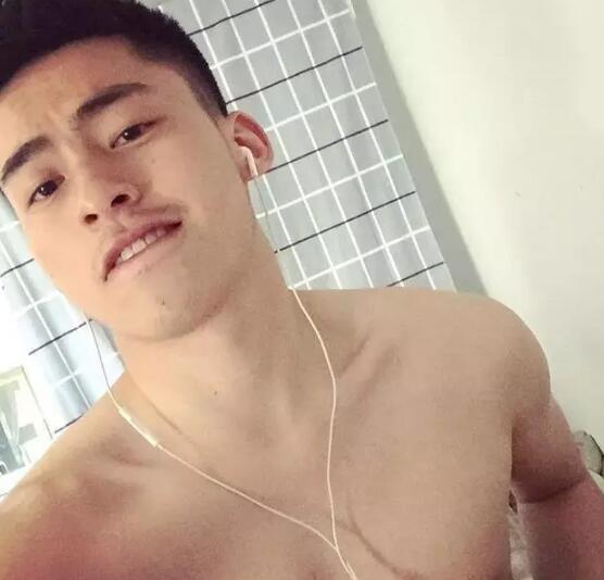 曾那么丑的彪学长找了个清华的小奶狗男友，励志吗 - 51虹马