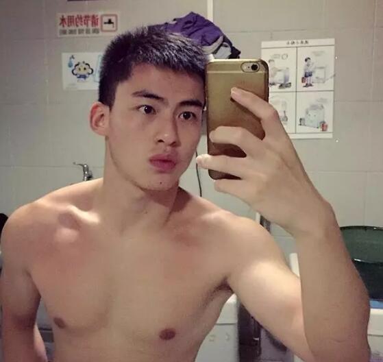 曾那么丑的彪学长找了个清华的小奶狗男友，励志吗 - 51虹马