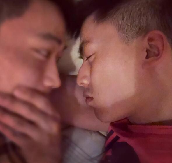 曾那么丑的彪学长找了个清华的小奶狗男友，励志吗 - 51虹马