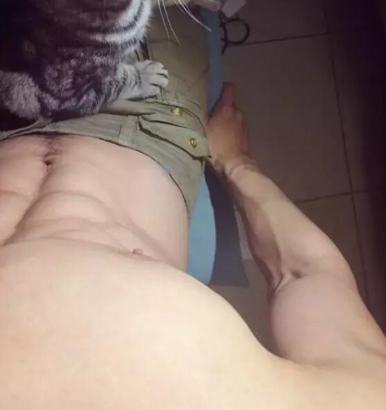 曾那么丑的彪学长找了个清华的小奶狗男友，励志吗 - 51虹马