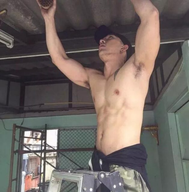 有了这样的肌肉装修工人，再也不用担心房子不好看了！ - 51虹马