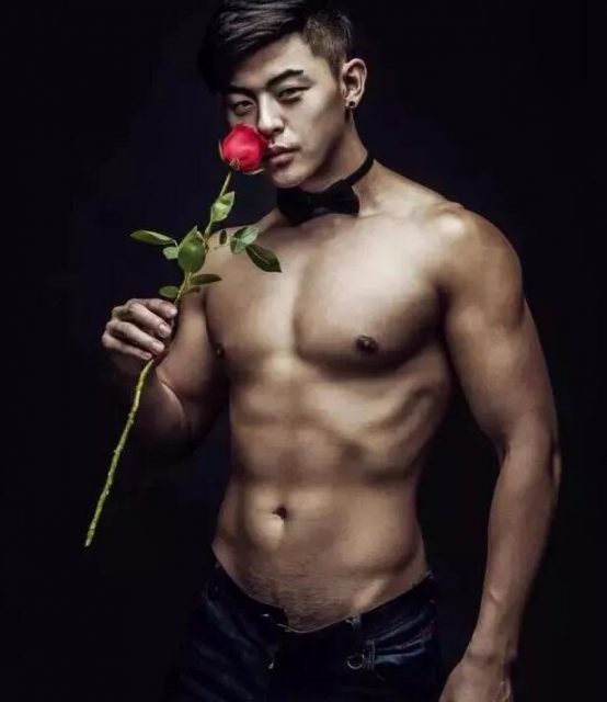 直播圈新晋大篪度天菜，业界第一好评大胸筋肉小狼狗!! - 51虹马