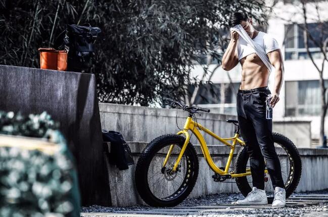 直播圈新晋大篪度天菜，业界第一好评大胸筋肉小狼狗!! - 51虹马